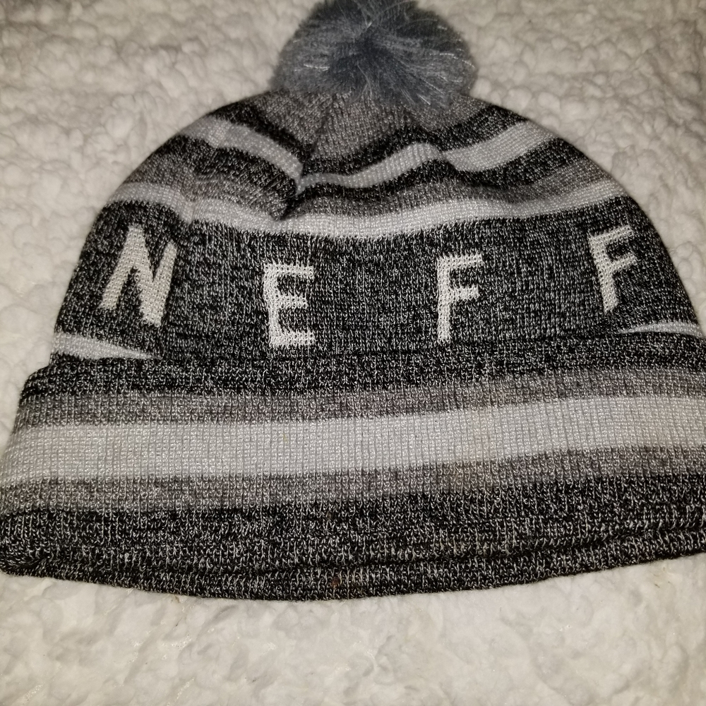 Winter hat - Picture 2 of 2